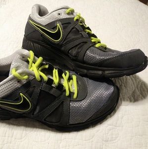 Mens nikes size 9